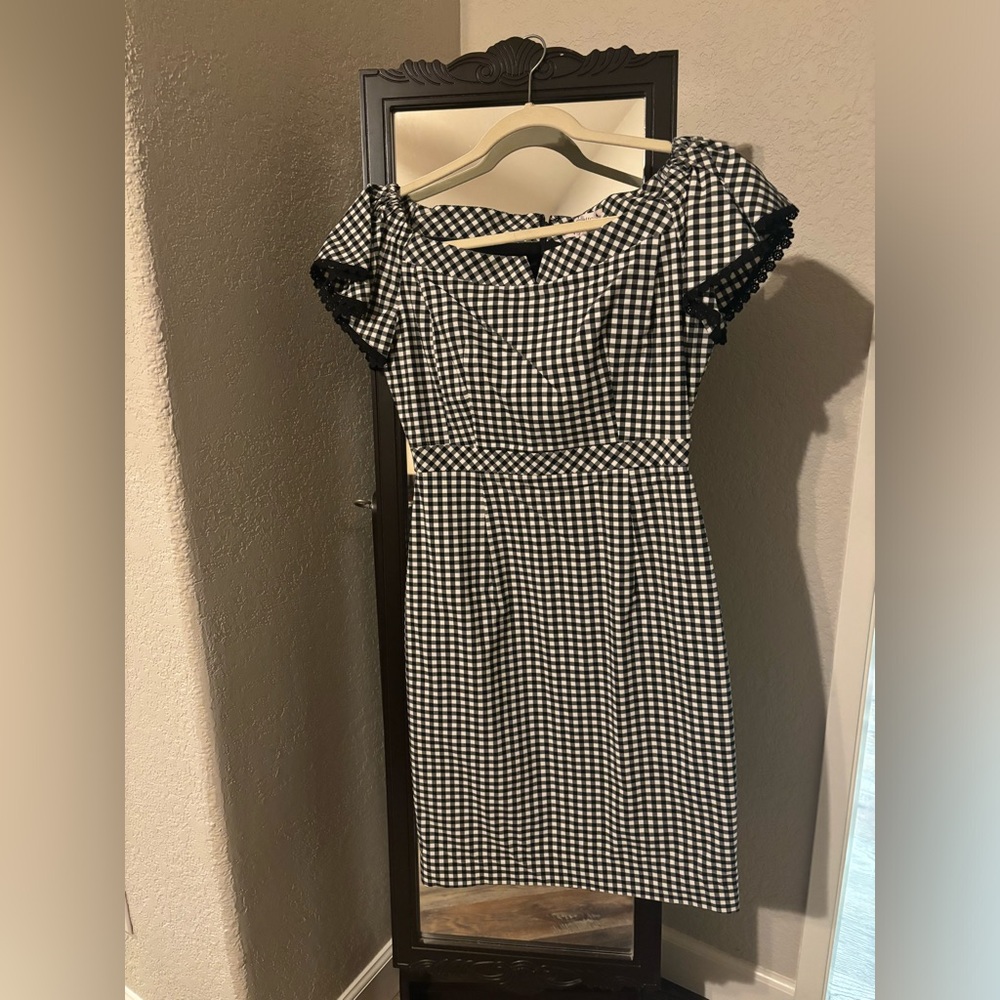 NWT Nanette Lepore Off shoulder Gingham Black & white checkered dress, Size 6